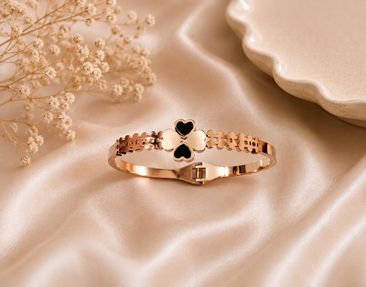 Rose Gold Black Heart Clover Bracelet