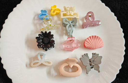 Aesthetic Multi-Design Hair Claw Clips – Cute & Stylish Collection