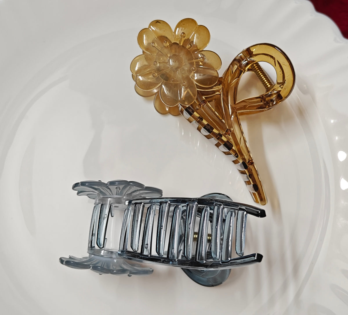 Elegant Floral Hair Claw Clip