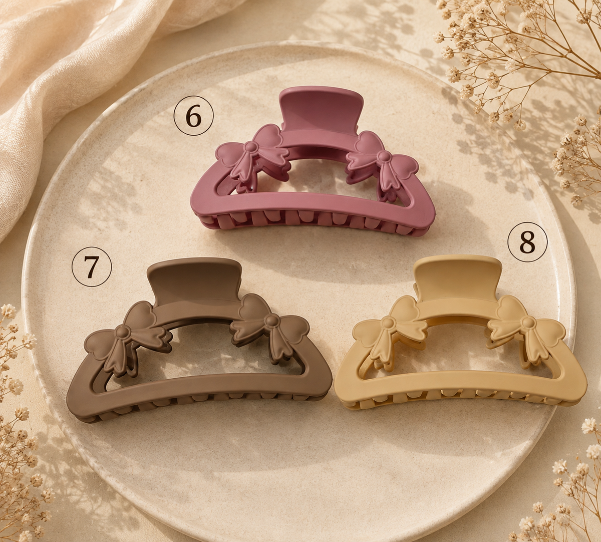 🎀 Bow Detail Hair Claw Clip